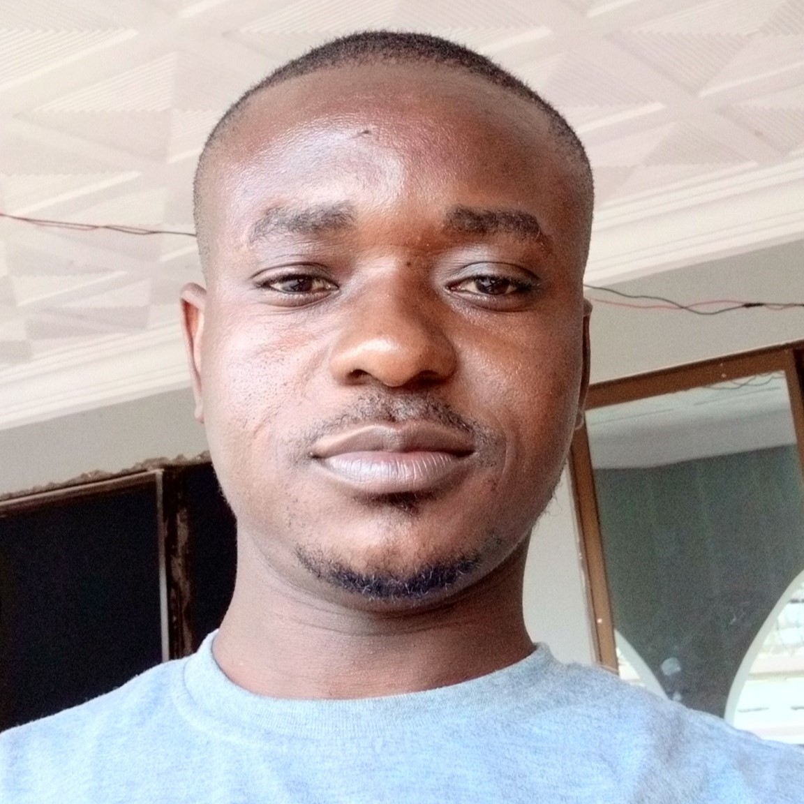 profile-image 